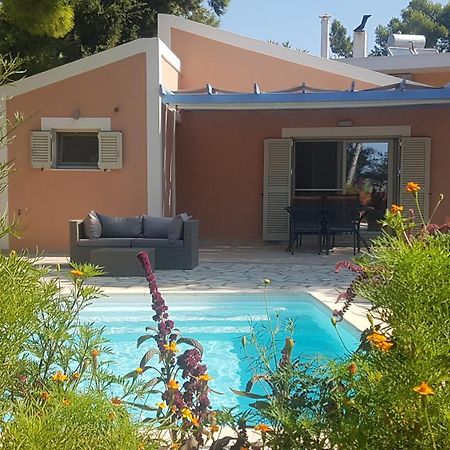 Ponderosa Villa Lixouri Exterior photo