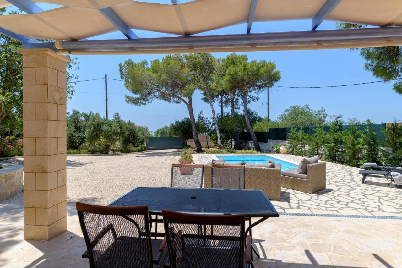 Ponderosa Villa Lixouri Exterior photo