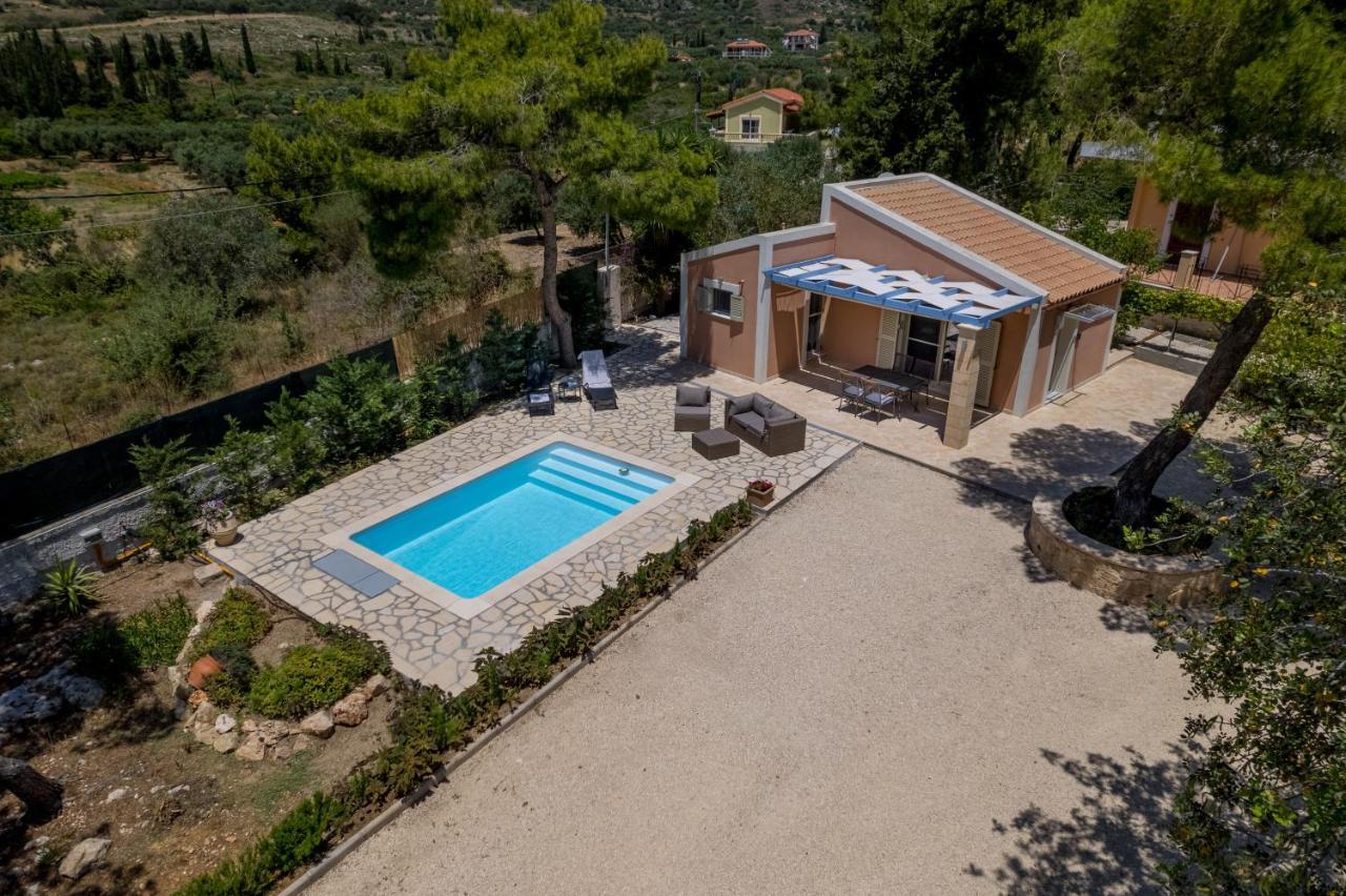 Ponderosa Villa Lixouri Exterior photo
