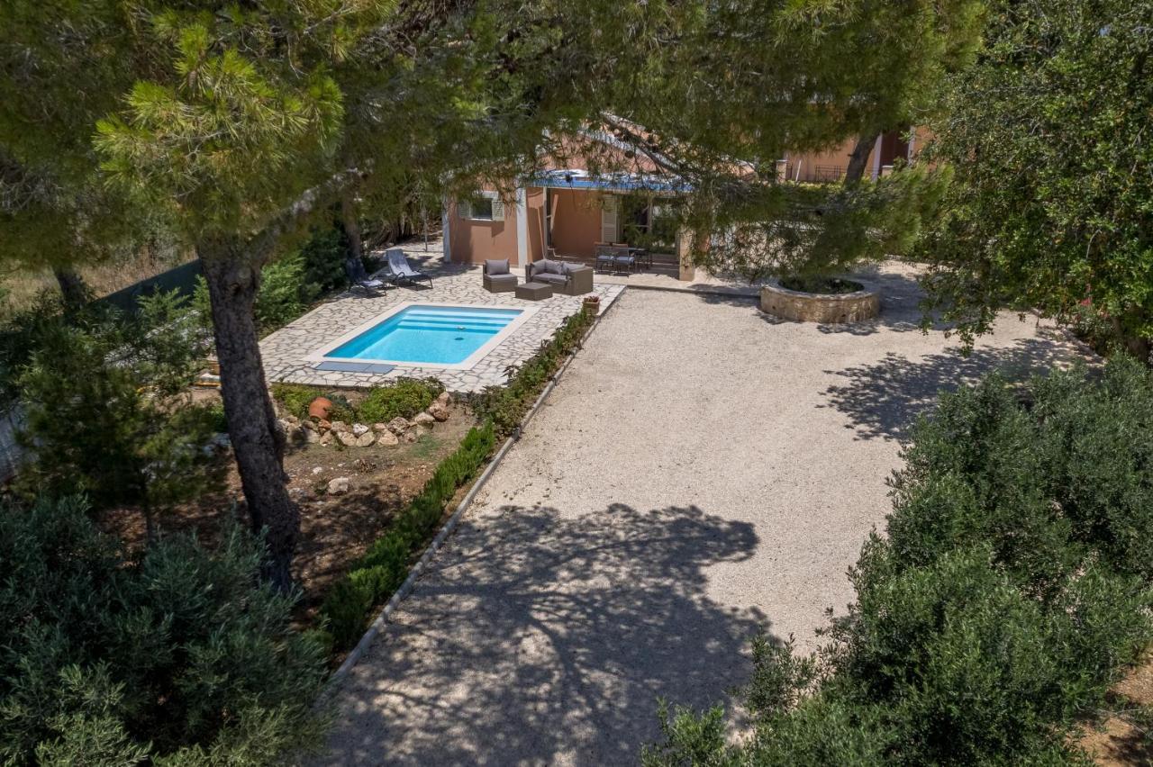 Ponderosa Villa Lixouri Exterior photo